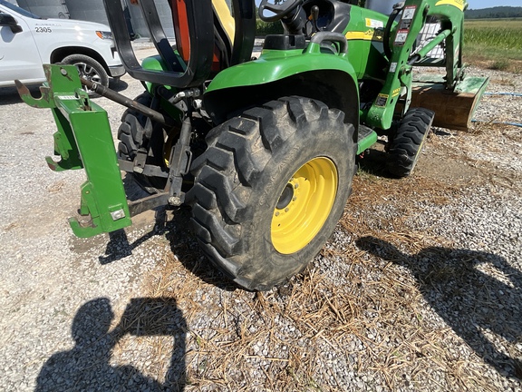 Photo of 2008 John Deere 3520