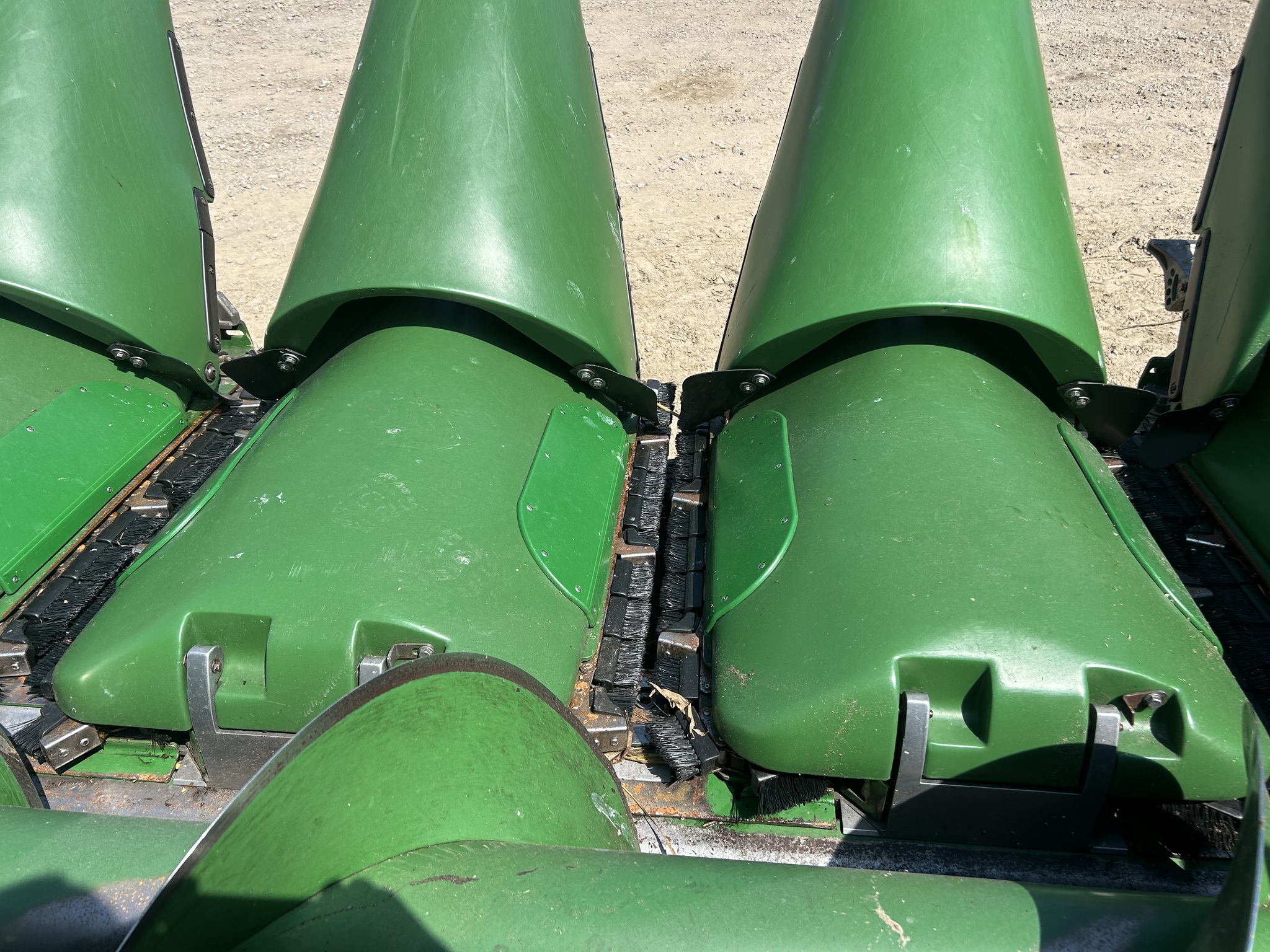 2008 John Deere 608C Image 8