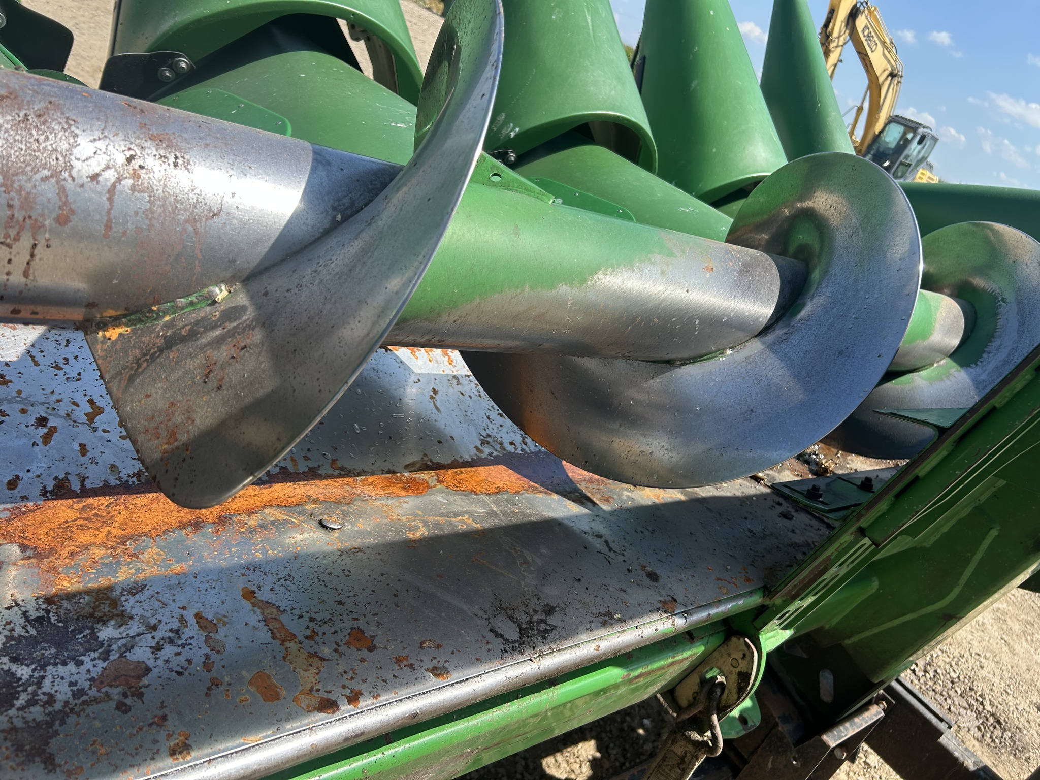 2008 John Deere 608C Image 9