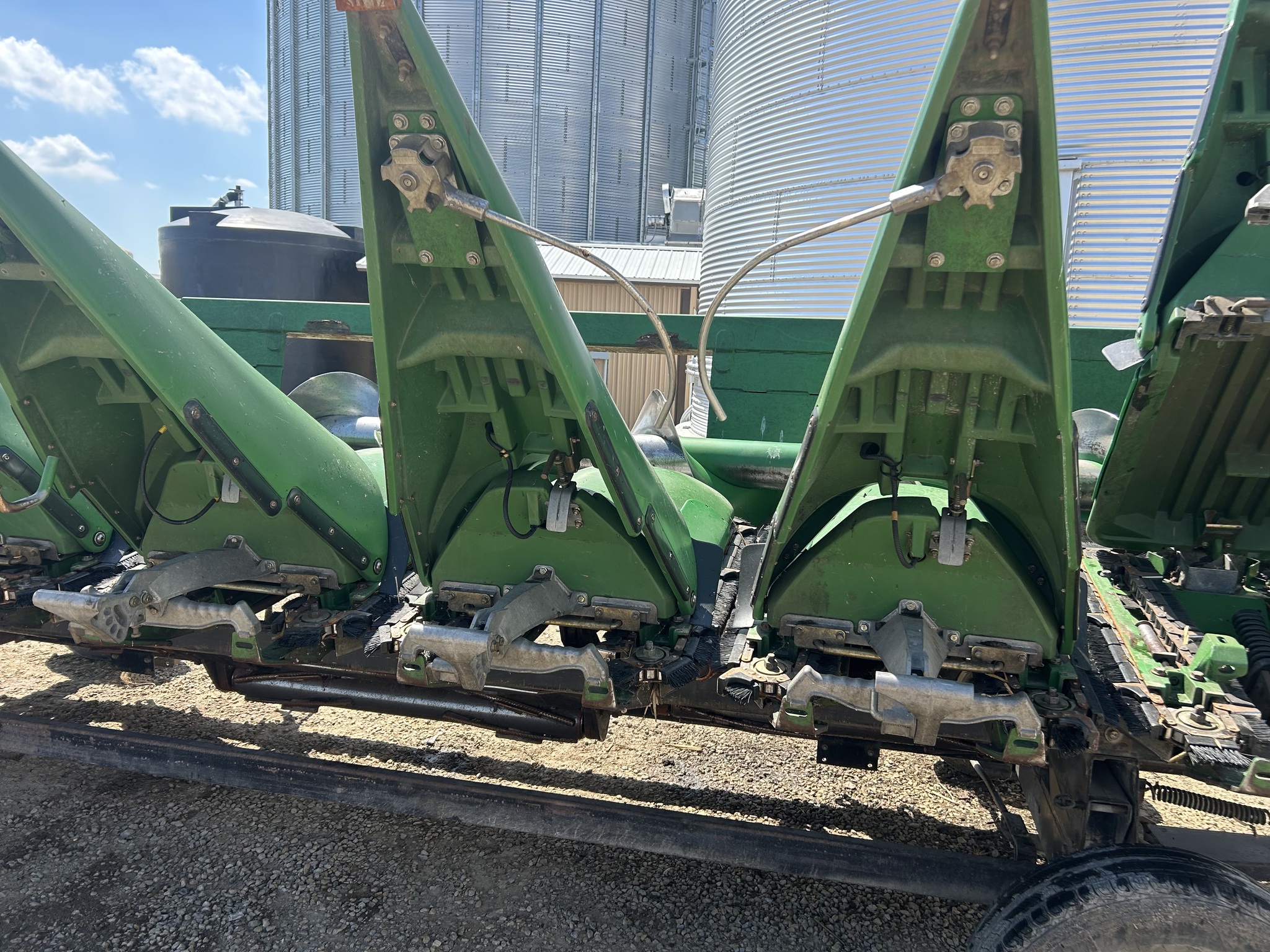 2008 John Deere 608C Image 3