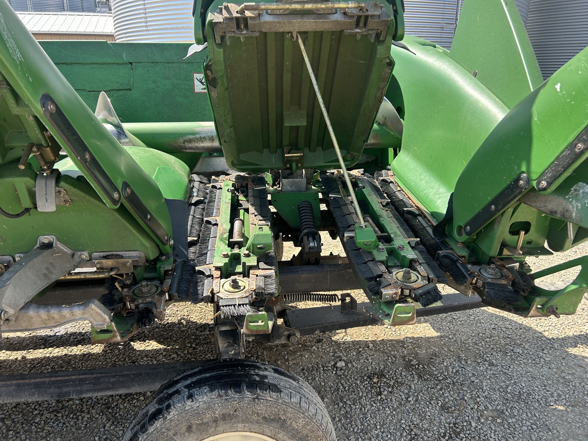 2008 John Deere 608C Image 2