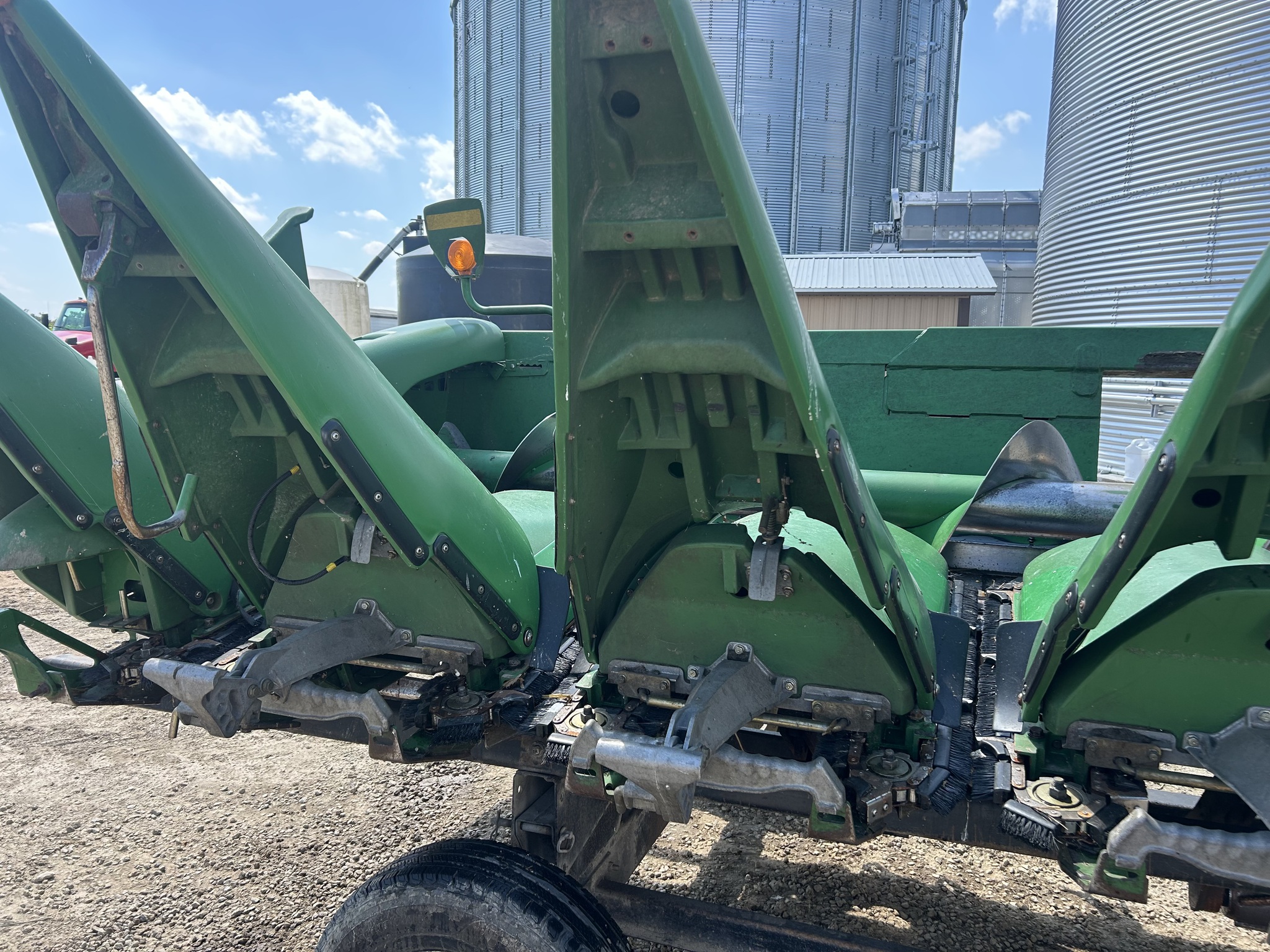 2008 John Deere 608C Image 5