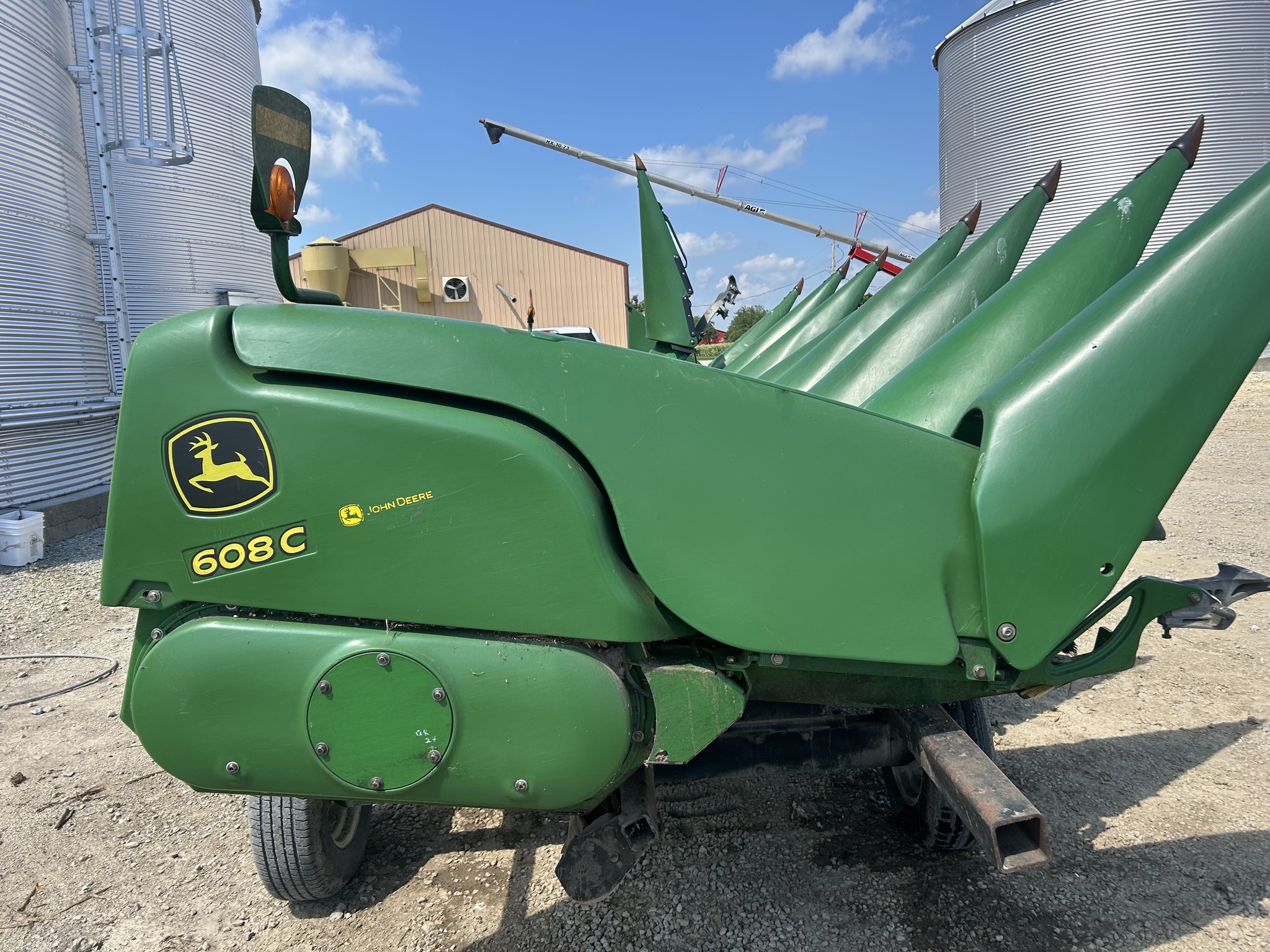 2008 John Deere 608C Image 1