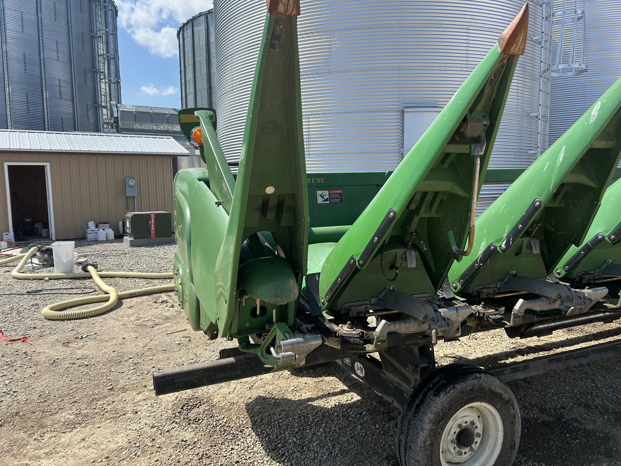 2008 John Deere 608C Image 6