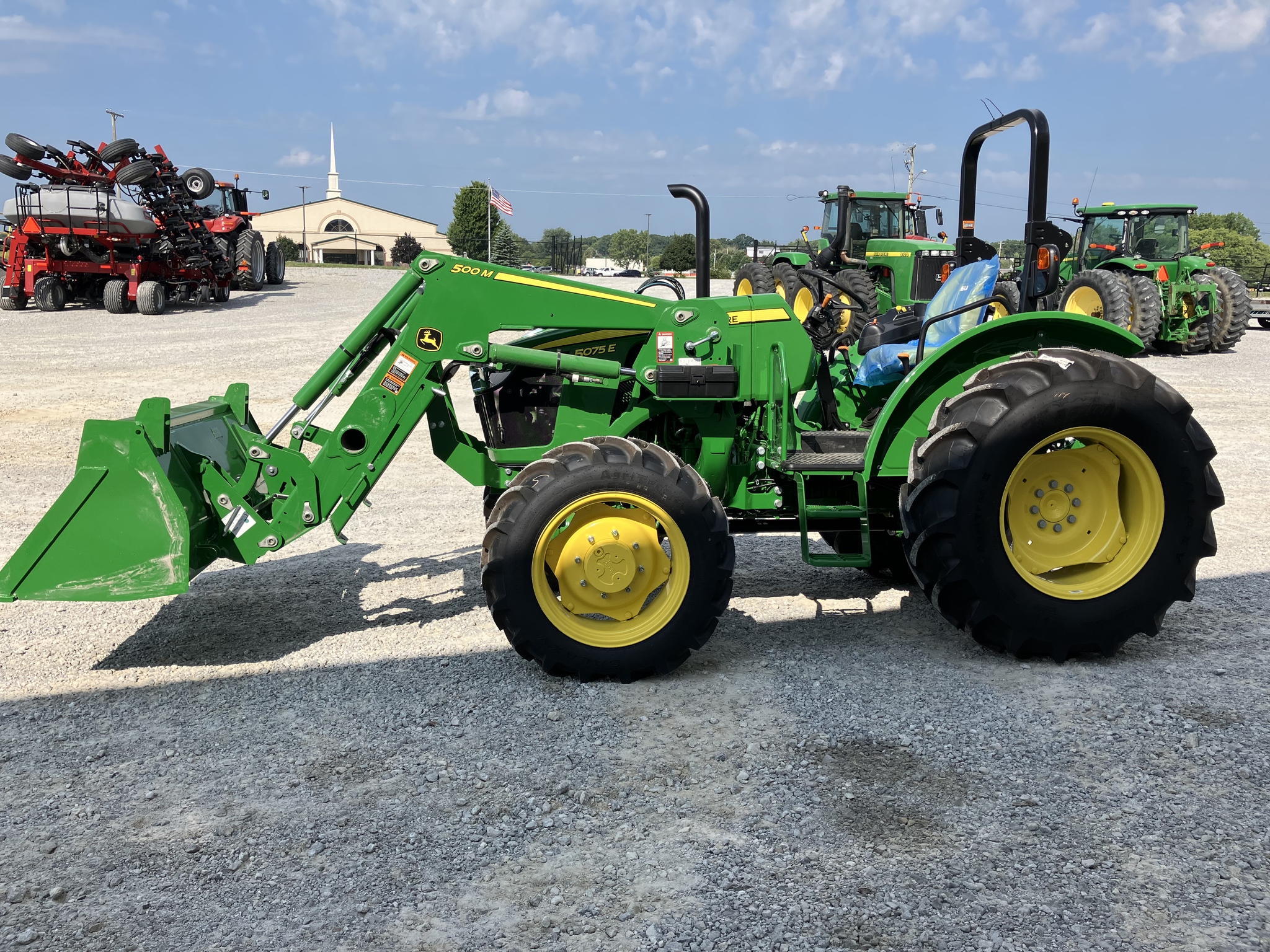 2025 John Deere 5075E Image 5