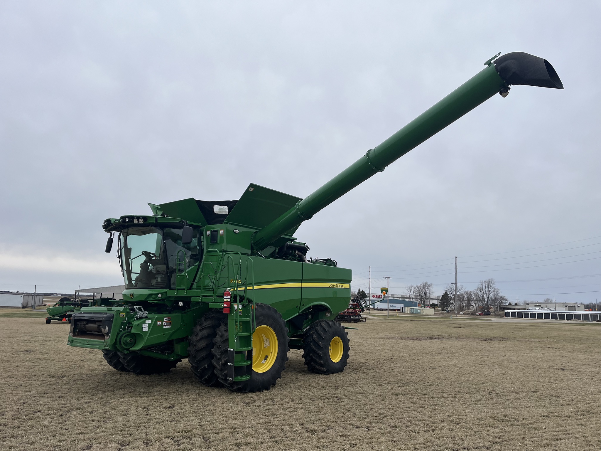  2024 John Deere S780 at Heritage Tractor in Princeton, IL