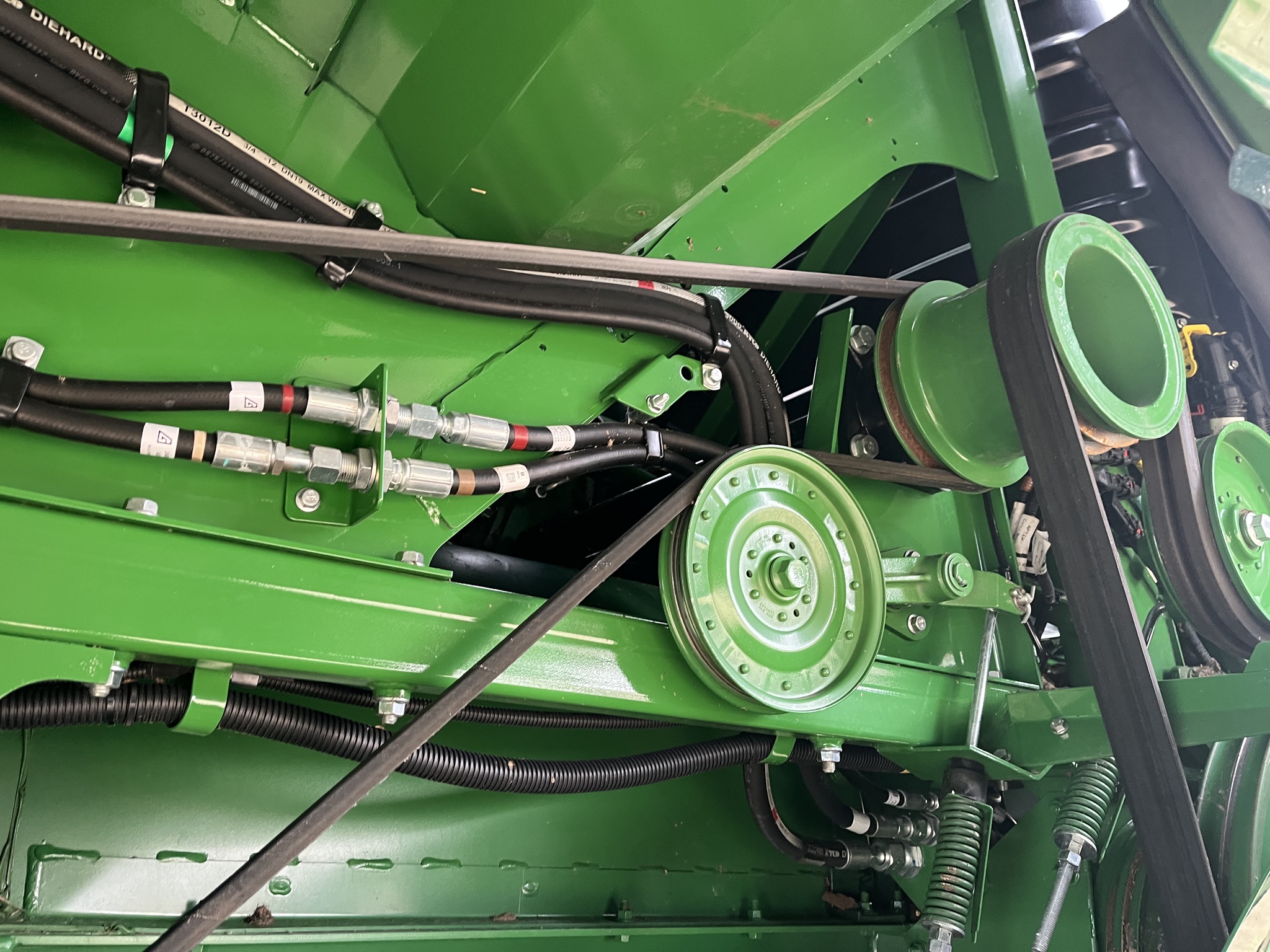  2024 John Deere S780 at Heritage Tractor in Princeton, IL