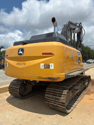 2022 John Deere 160G LC