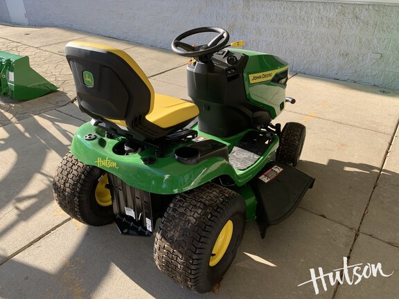 Photo of 2025 John Deere S220