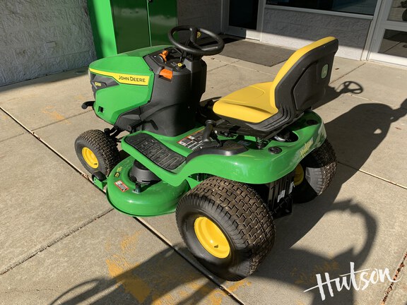 Photo of 2025 John Deere S220