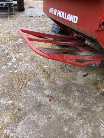 2018 New Holland Rollbelt 460 Image 9