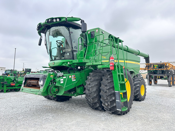 2022 John-Deere S780