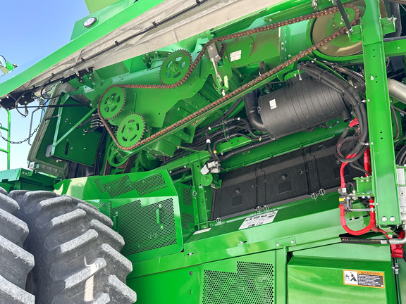 2022 John-Deere S780