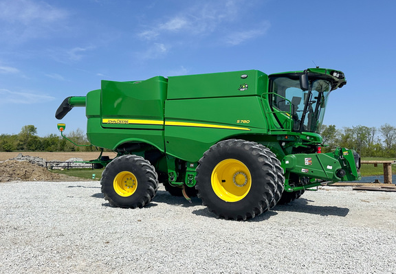 2022 John-Deere S780
