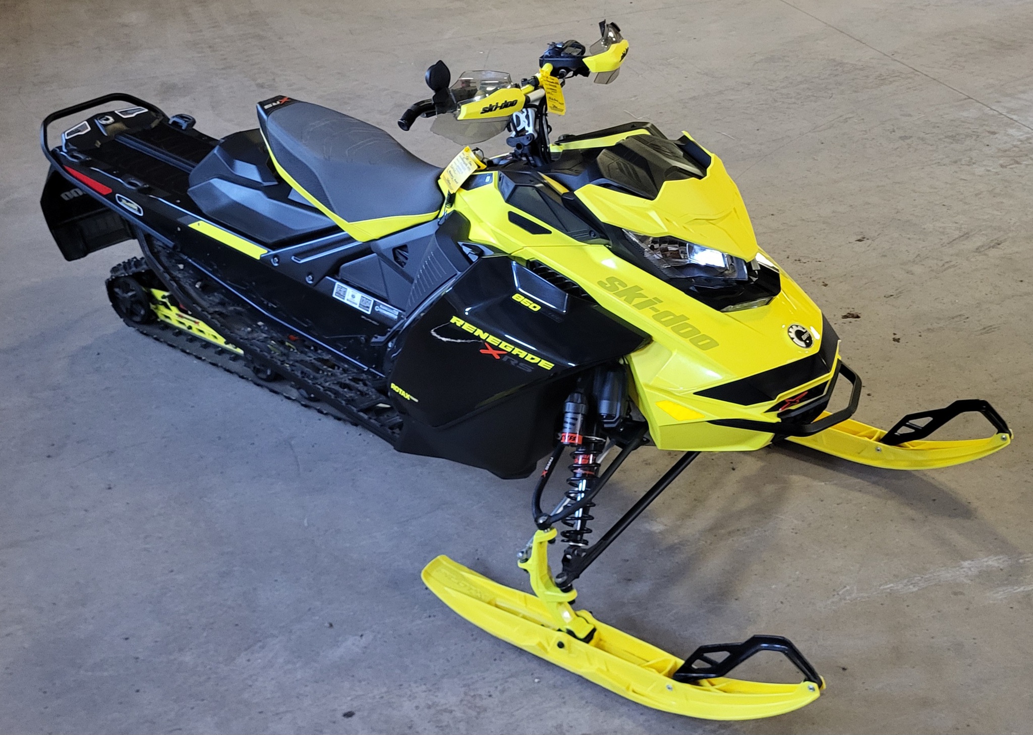 2022 Ski Doo Renegade XRS 850  DEMO Image 3
