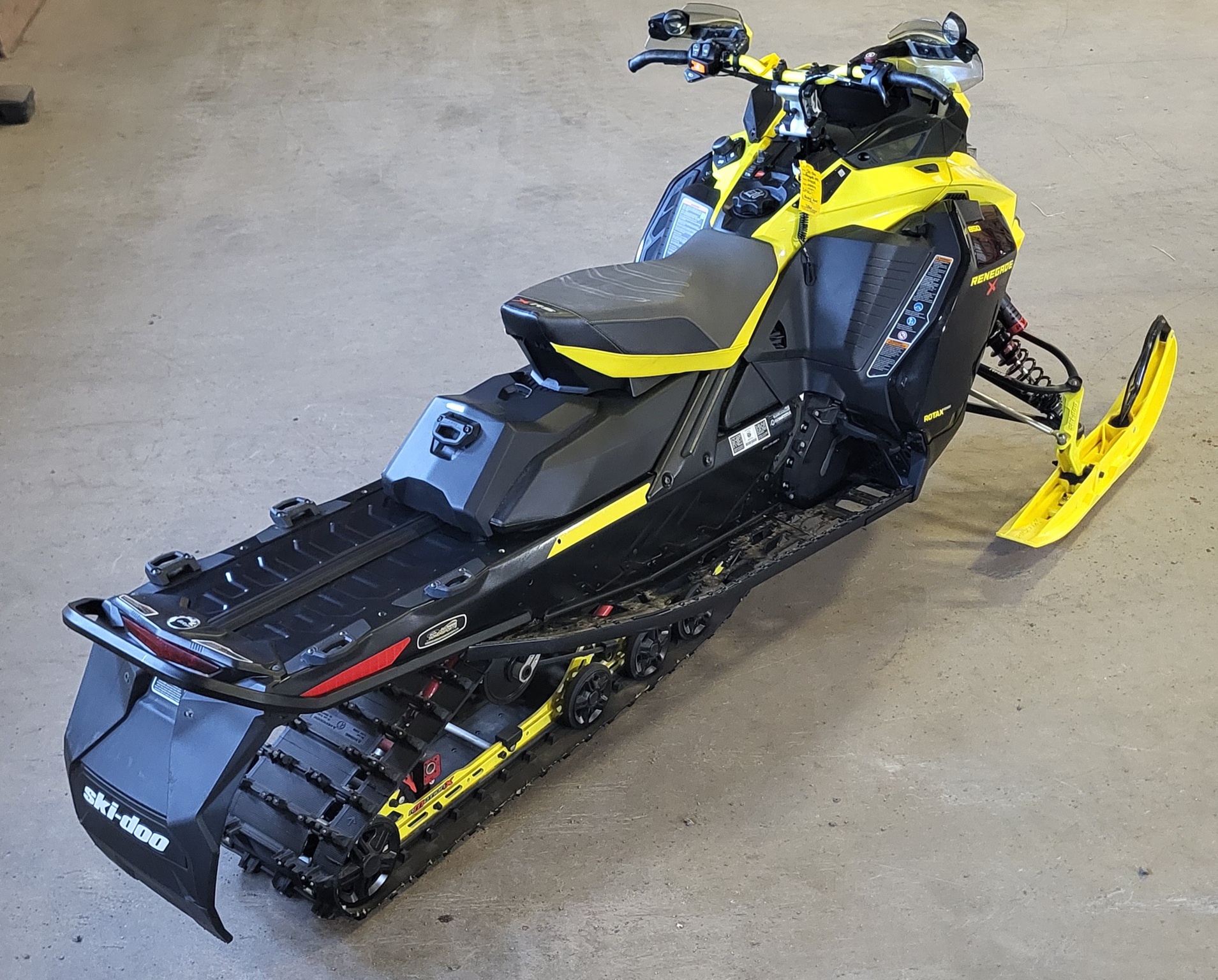 2022 Ski Doo Renegade XRS 850  DEMO Image 5