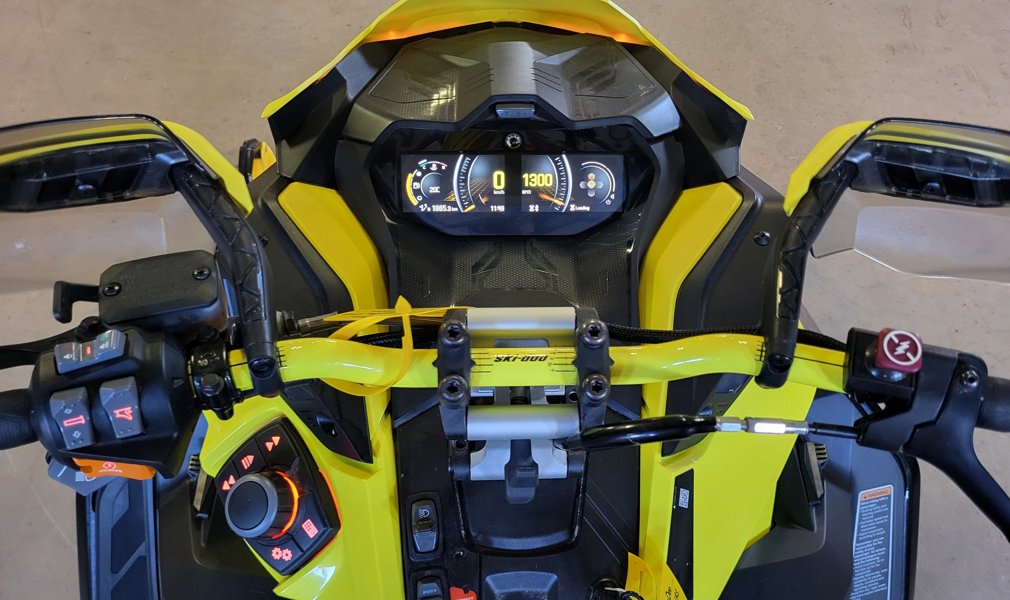 2022 Ski Doo Renegade XRS 850  DEMO Image 6