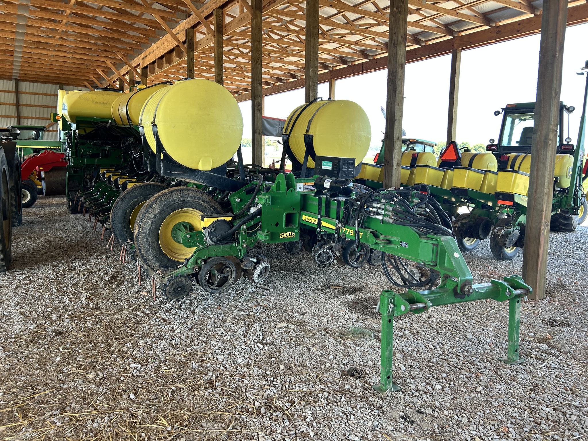 2017 John Deere 1775NT