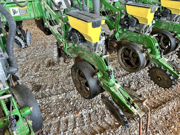 Photo of 2017 John Deere 1775NT