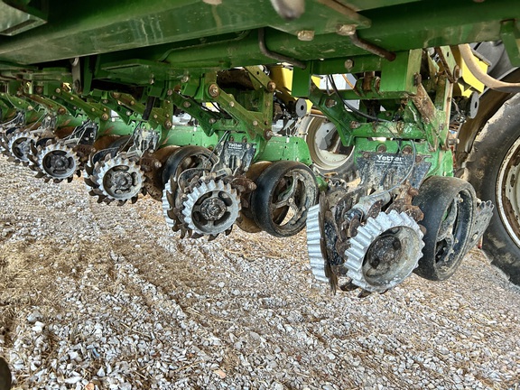 Photo of 2017 John Deere 1775NT