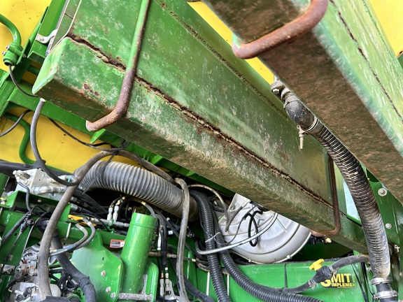 Photo of 2017 John Deere 1775NT