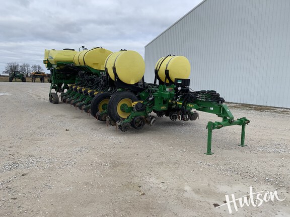 Photo of 2017 John Deere 1775NT