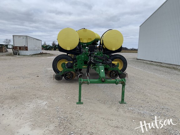 Photo of 2017 John Deere 1775NT