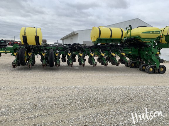 Photo of 2017 John Deere 1775NT