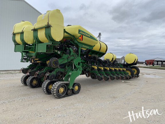 Photo of 2017 John Deere 1775NT