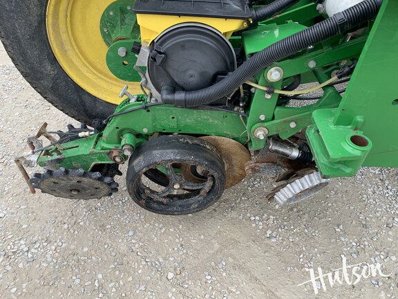 Photo of 2017 John Deere 1775NT