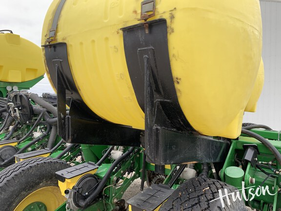 Photo of 2017 John Deere 1775NT