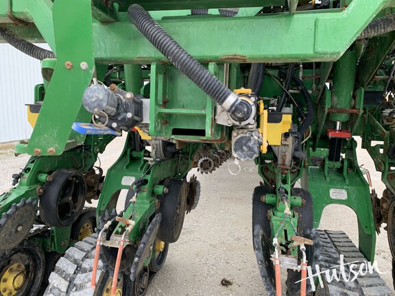 Photo of 2017 John Deere 1775NT