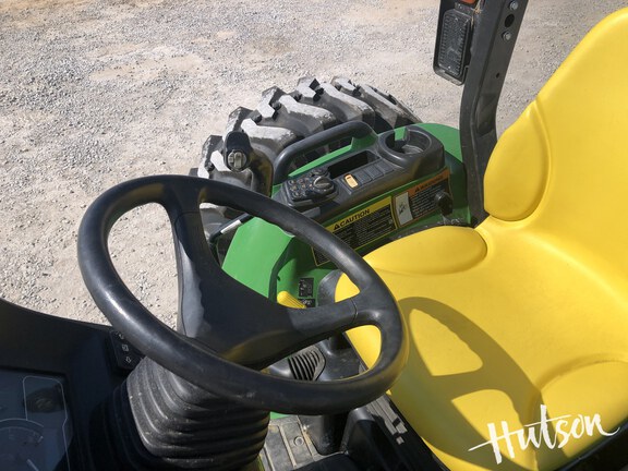 Photo of 2024 John Deere 3046R