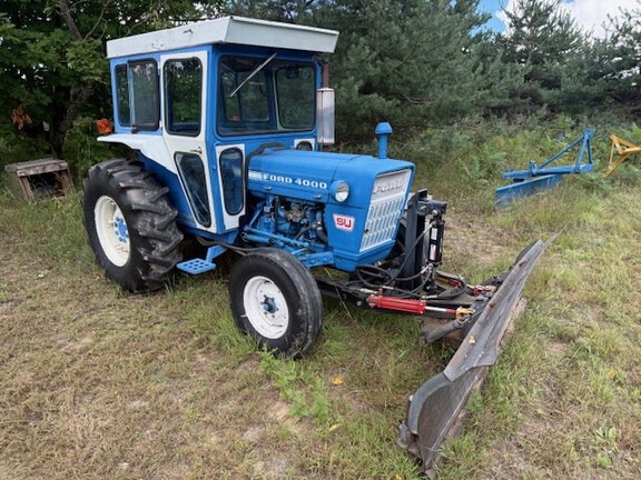 Photo of 1975 Ford 4000 SU