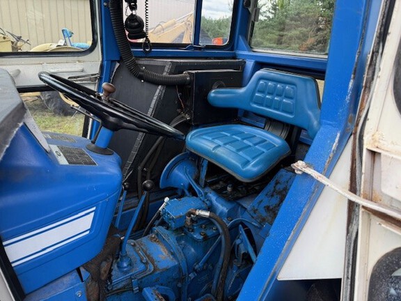 Photo of 1975 Ford 4000 SU