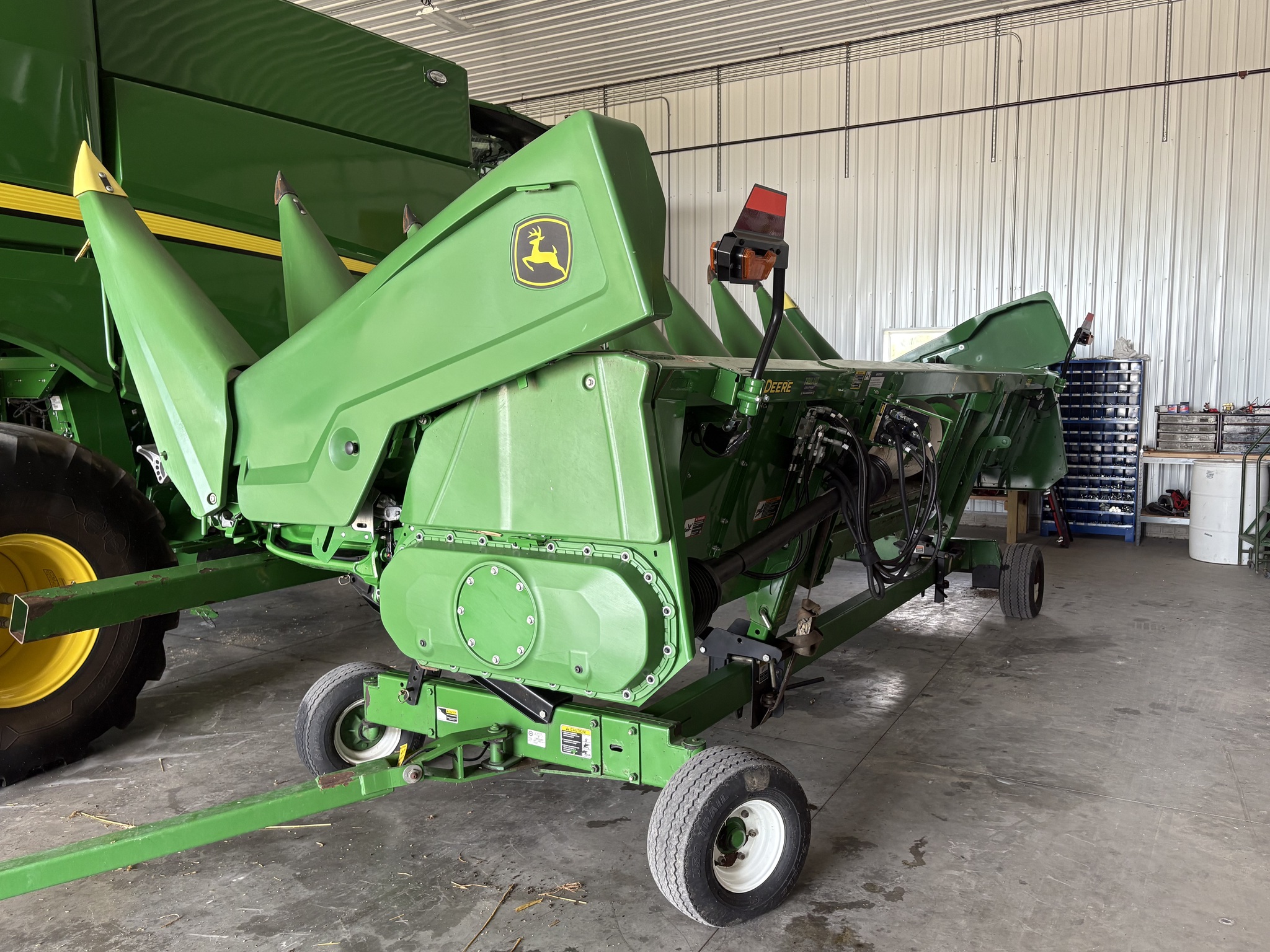 2023 John Deere C8R Image 2