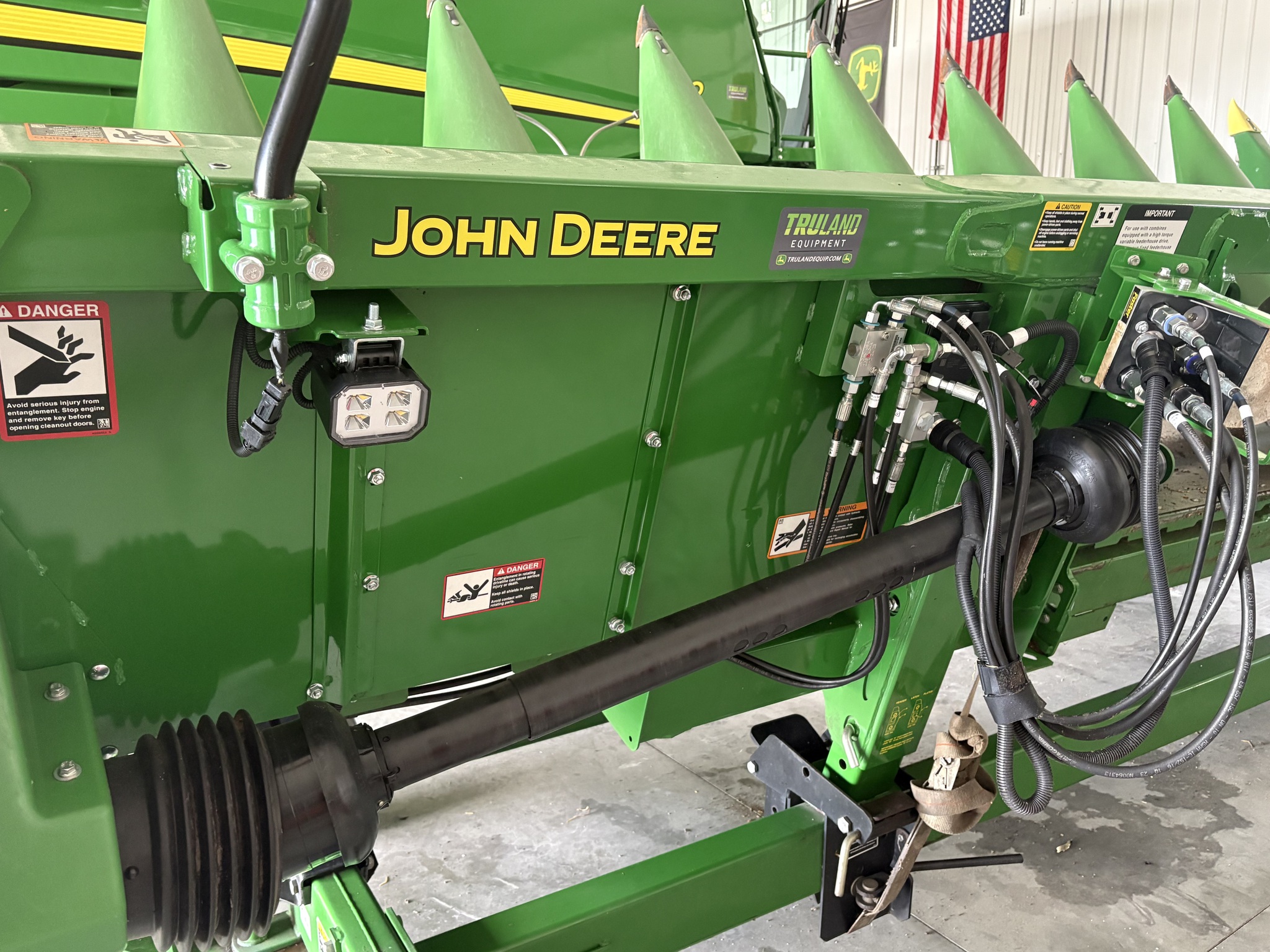 2023 John Deere C8R Image 4