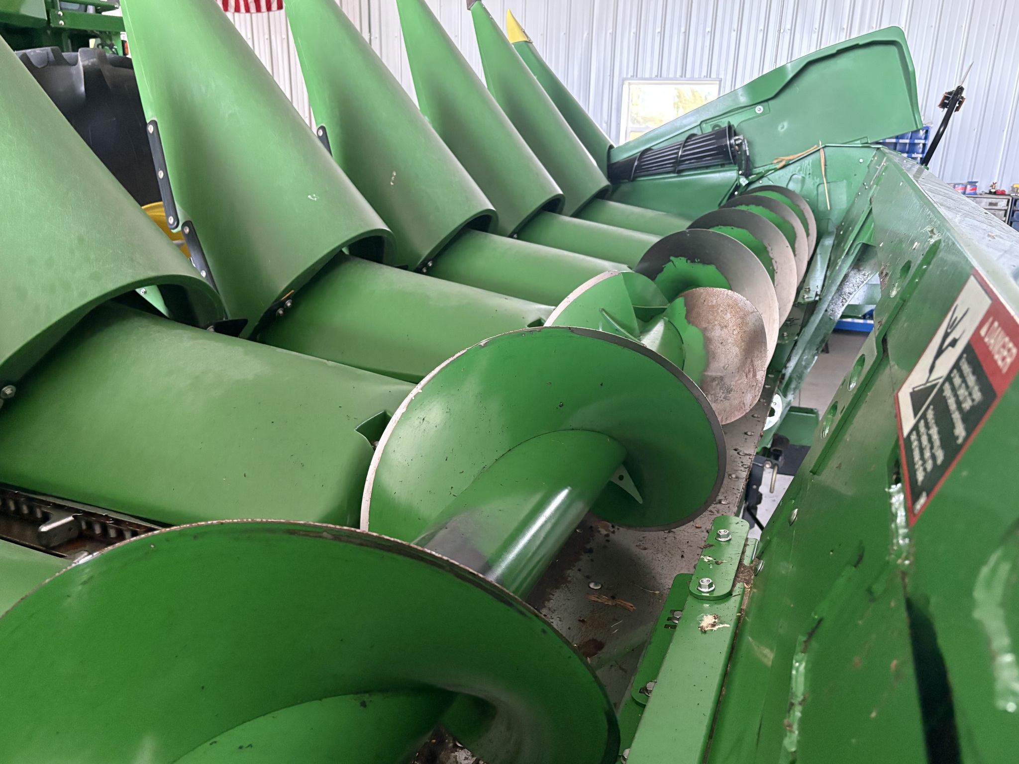 2023 John Deere C8R Image 9