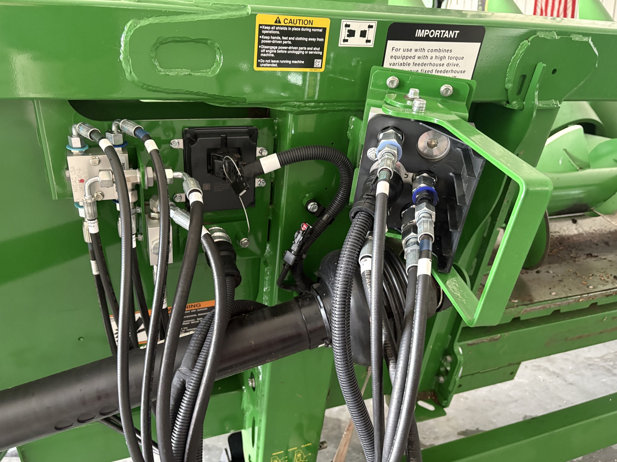 2023 John Deere C8R Image 10