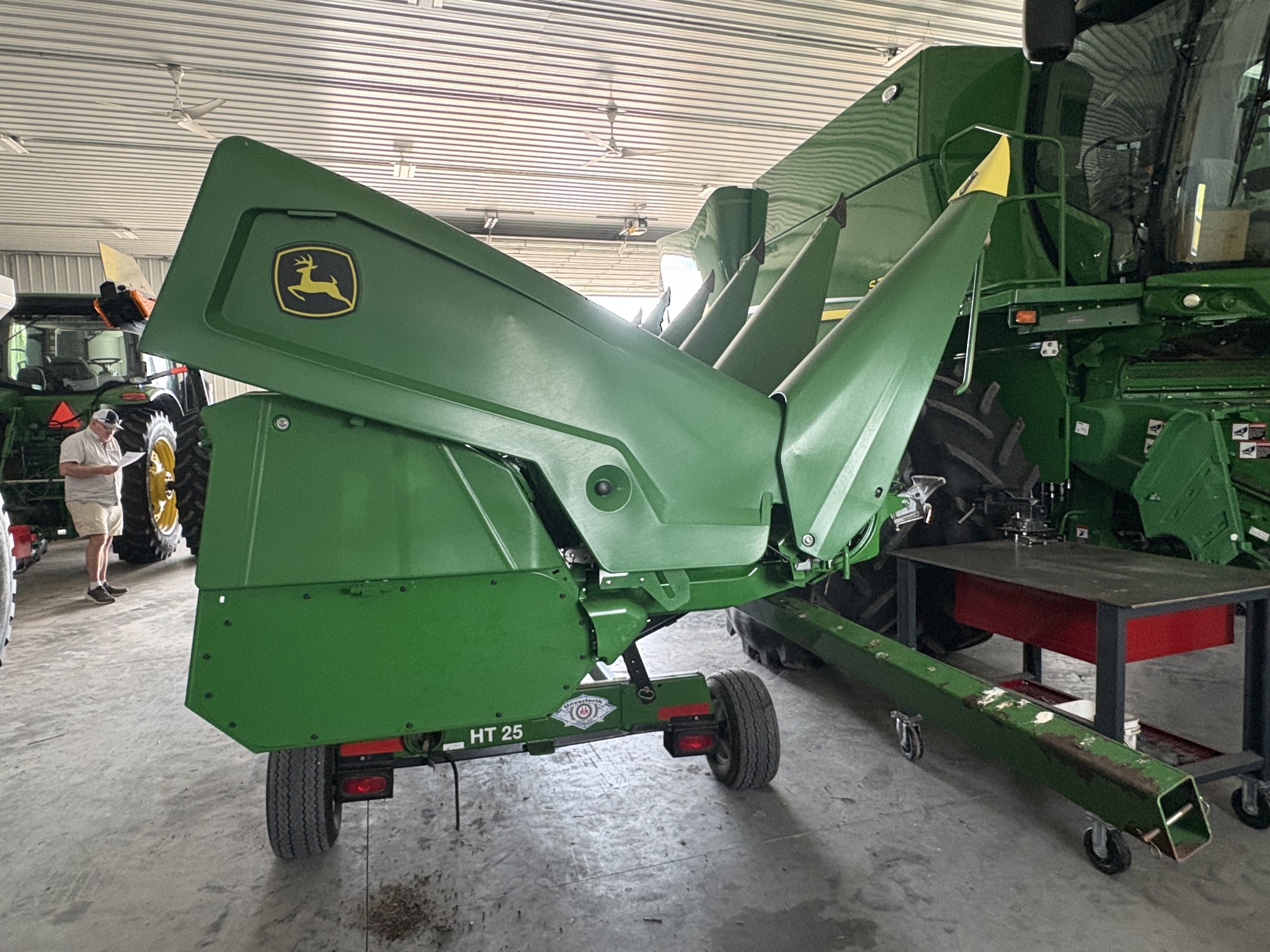 2023 John Deere C8R Image 5