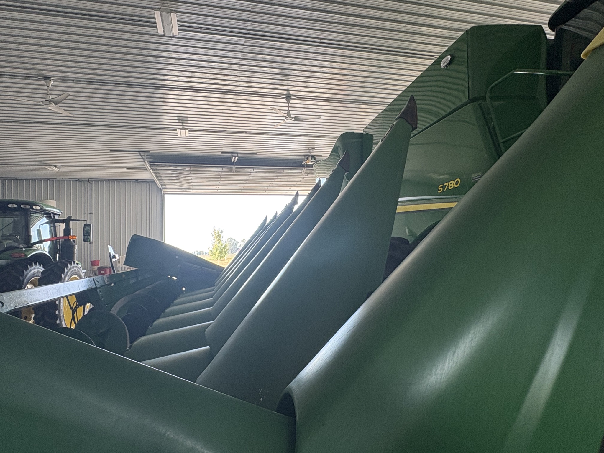 2023 John Deere C8R Image 12