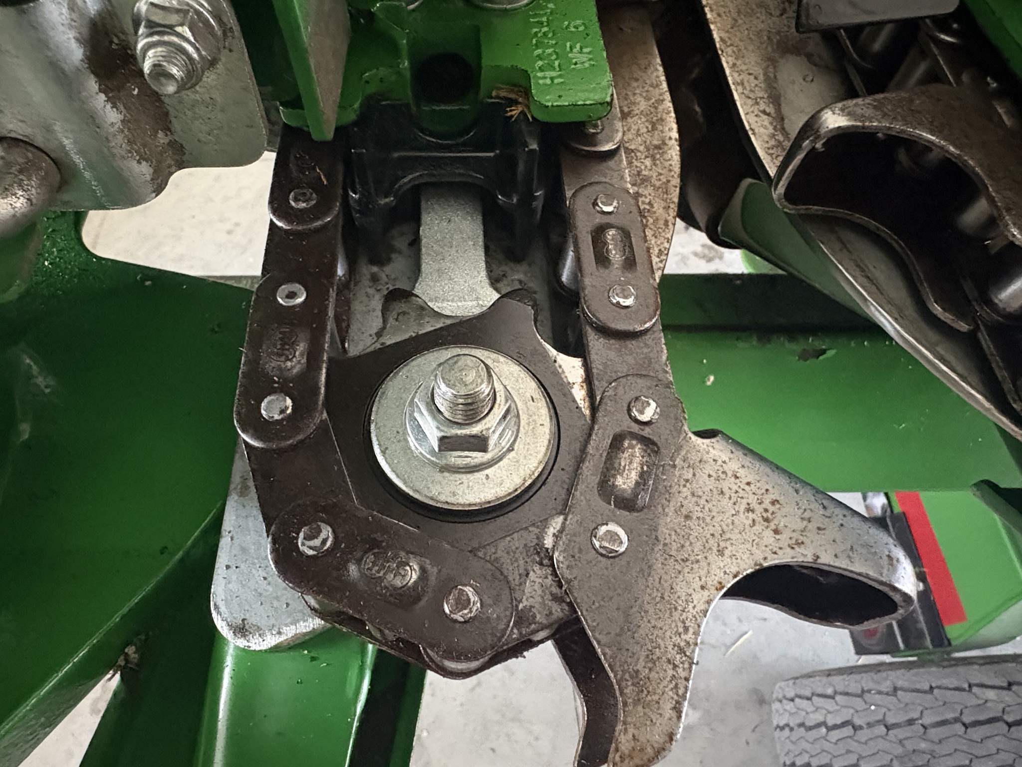 2023 John Deere C8R Image 15