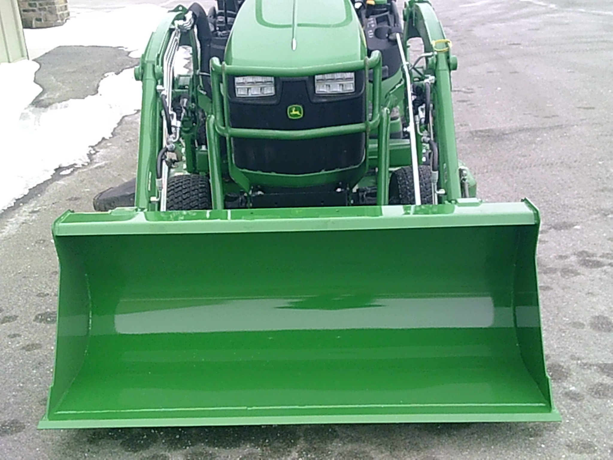 2023 John Deere 1025R Image 8