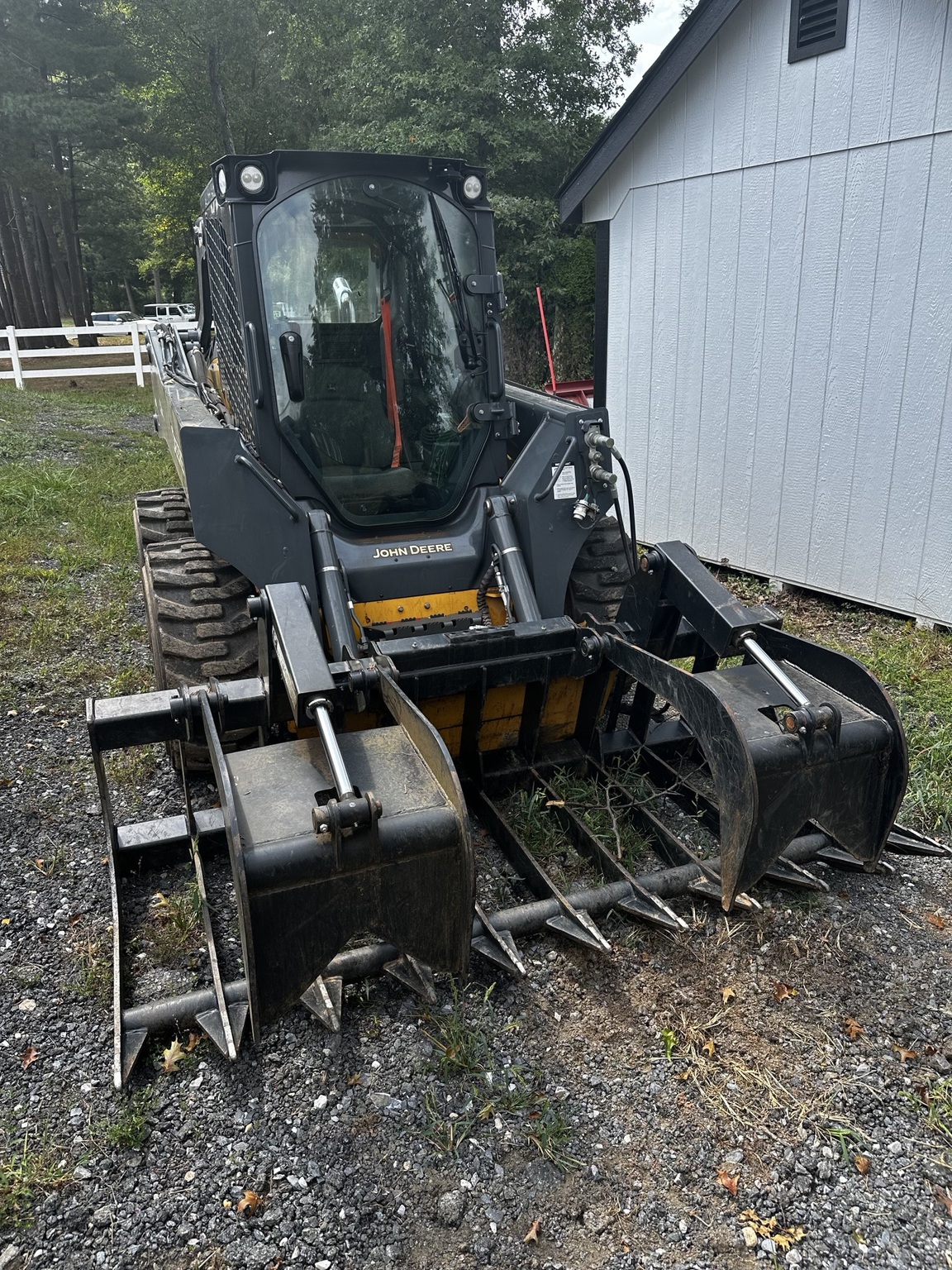 2021 John Deere 324G Image 3