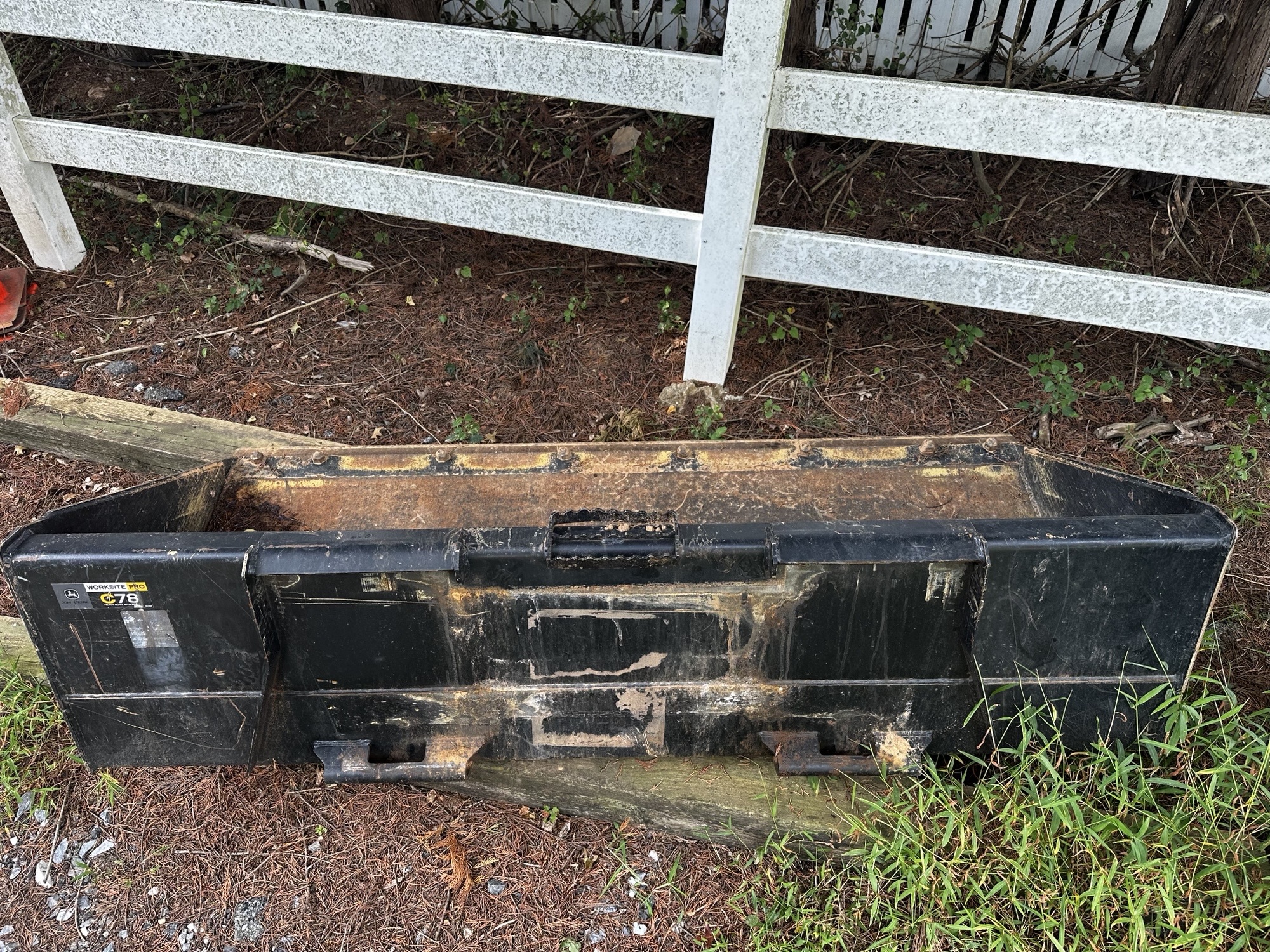 2021 John Deere 324G Image 11