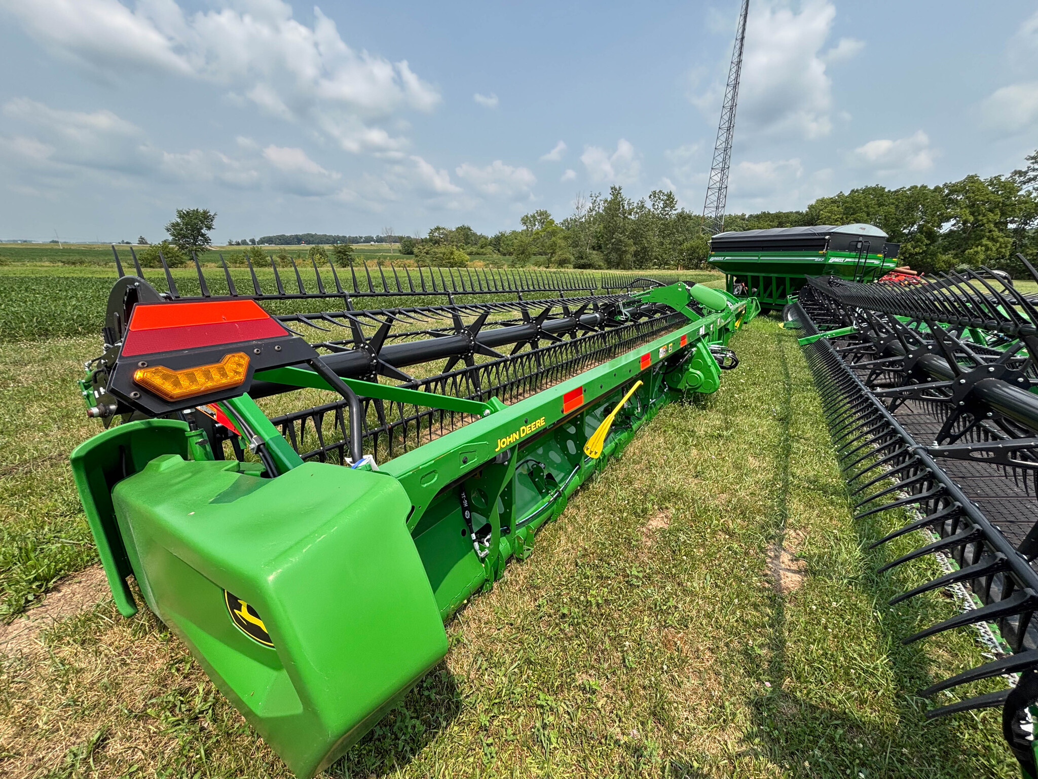 Used 2024 John Deere RD45F Combine Platforms at Koenig Equipment in Anna, OH - PhotoXL3