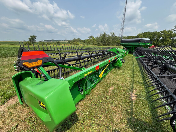 Used 2024 John Deere RD45F Combine Platforms at Koenig Equipment in Anna, OH - Photo3