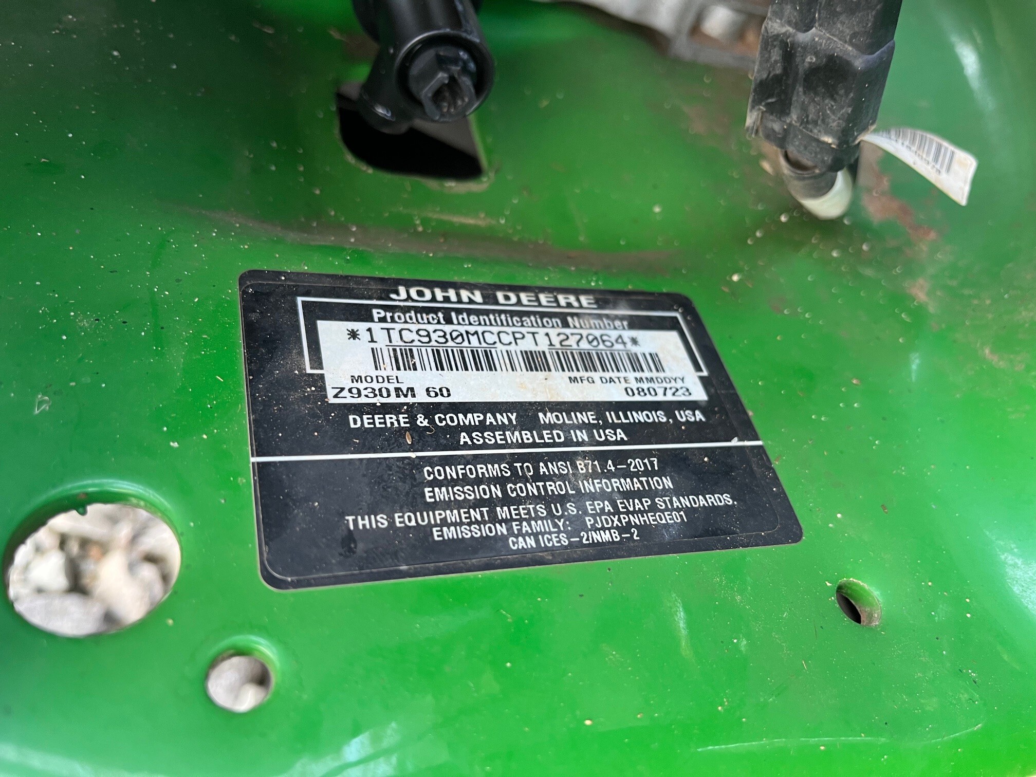 2023 John Deere Z930M Image 10