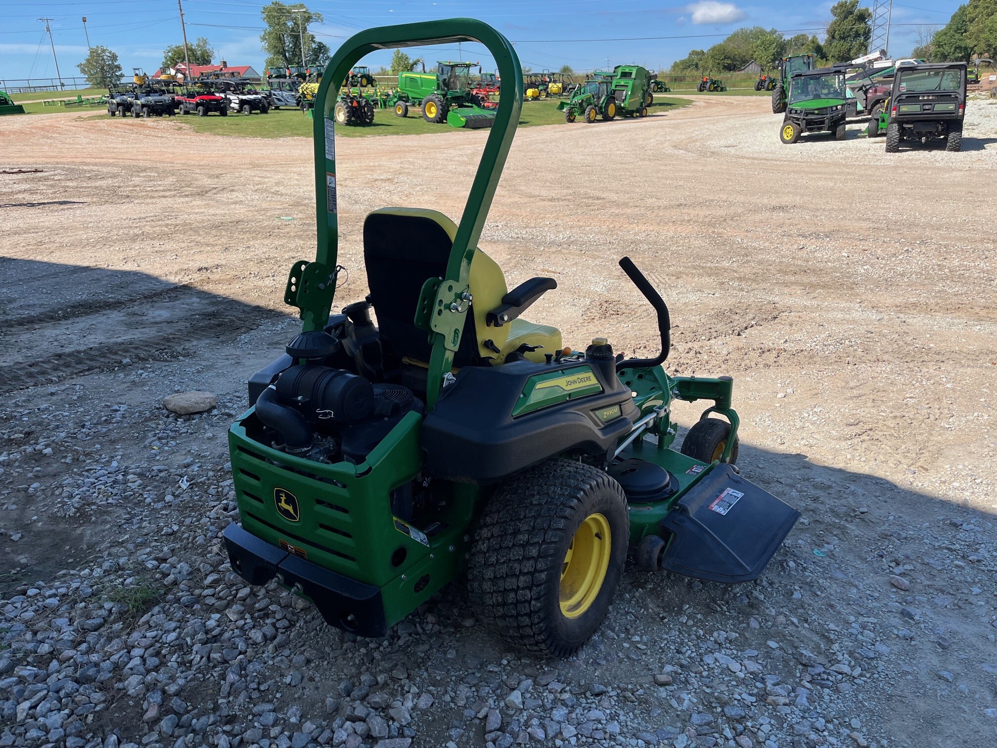 2023 John Deere Z930M Image 4