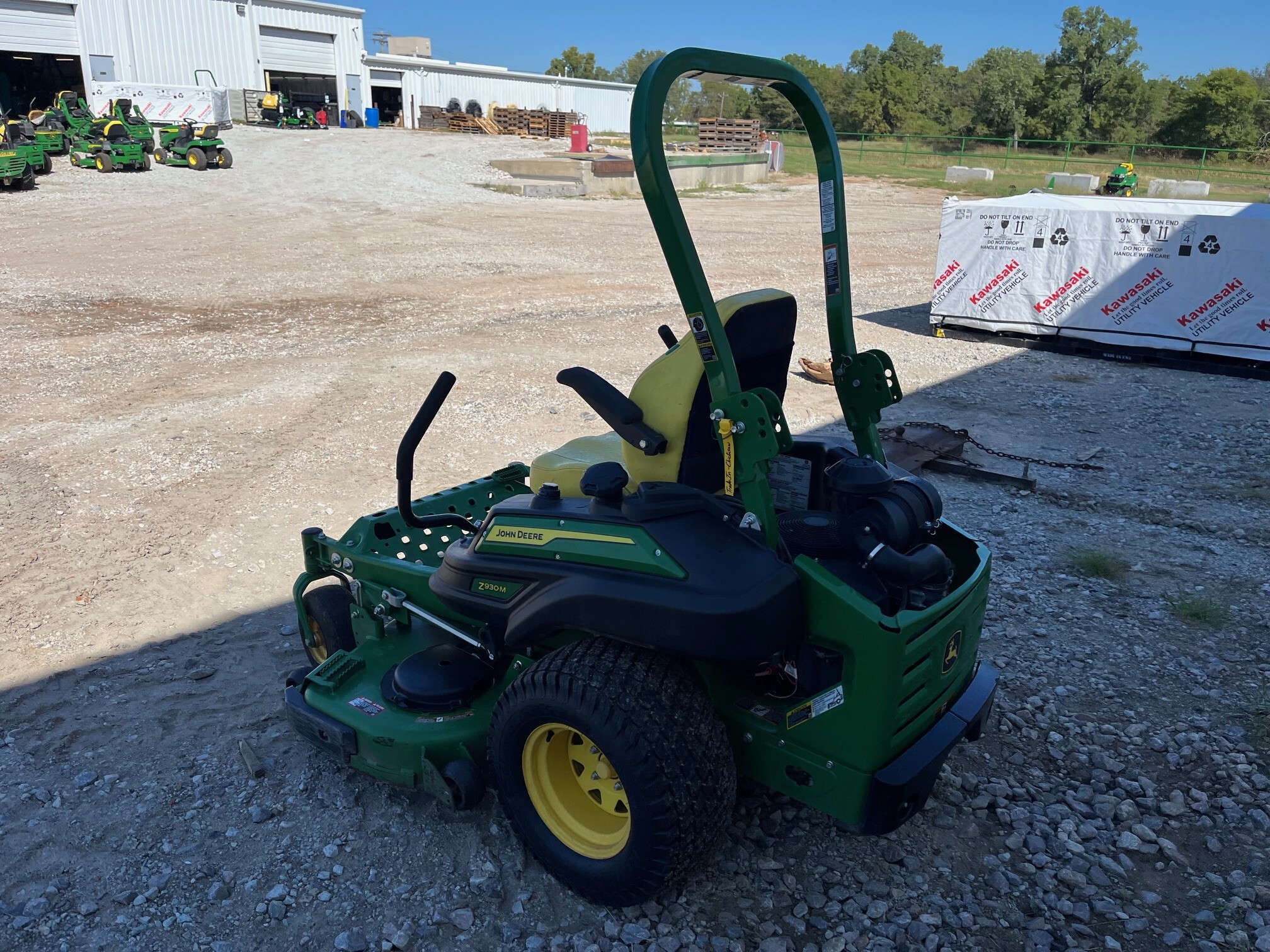 2023 John Deere Z930M Image 6